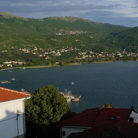 Villa Scandik Ohrid Bagian luar foto
