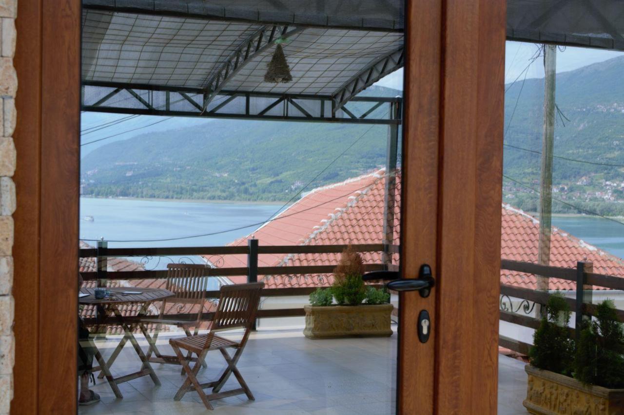 Villa Scandik Ohrid Bagian luar foto