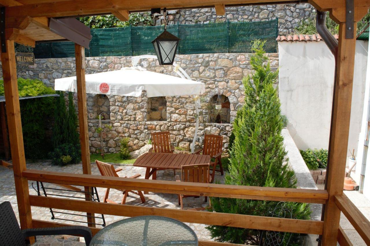 Villa Scandik Ohrid Bagian luar foto