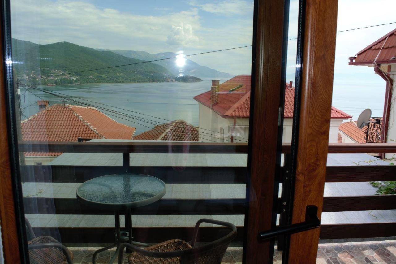 Villa Scandik Ohrid Bagian luar foto