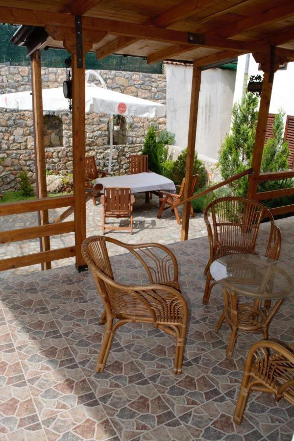 Villa Scandik Ohrid Bagian luar foto