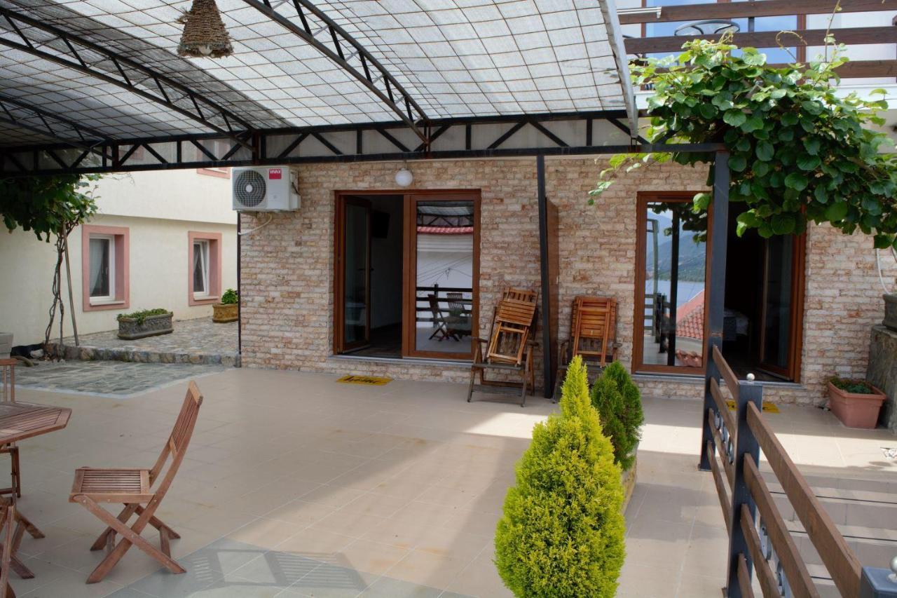 Villa Scandik Ohrid Bagian luar foto