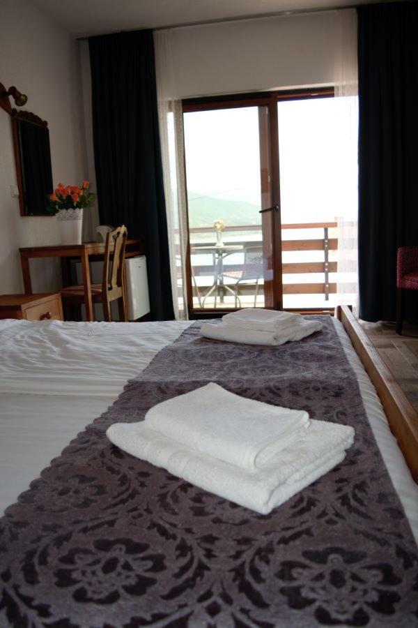 Villa Scandik Ohrid Bagian luar foto